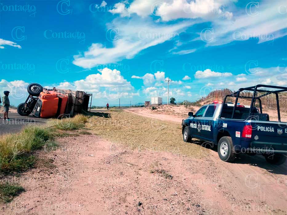 Se Volc En Un Cami N Materialista Viajaba Con Exceso De Velocidad