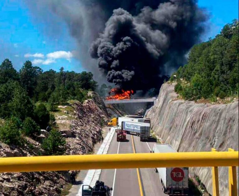 Siguen los incidentes en la supercarretera Durango Mazatlán un