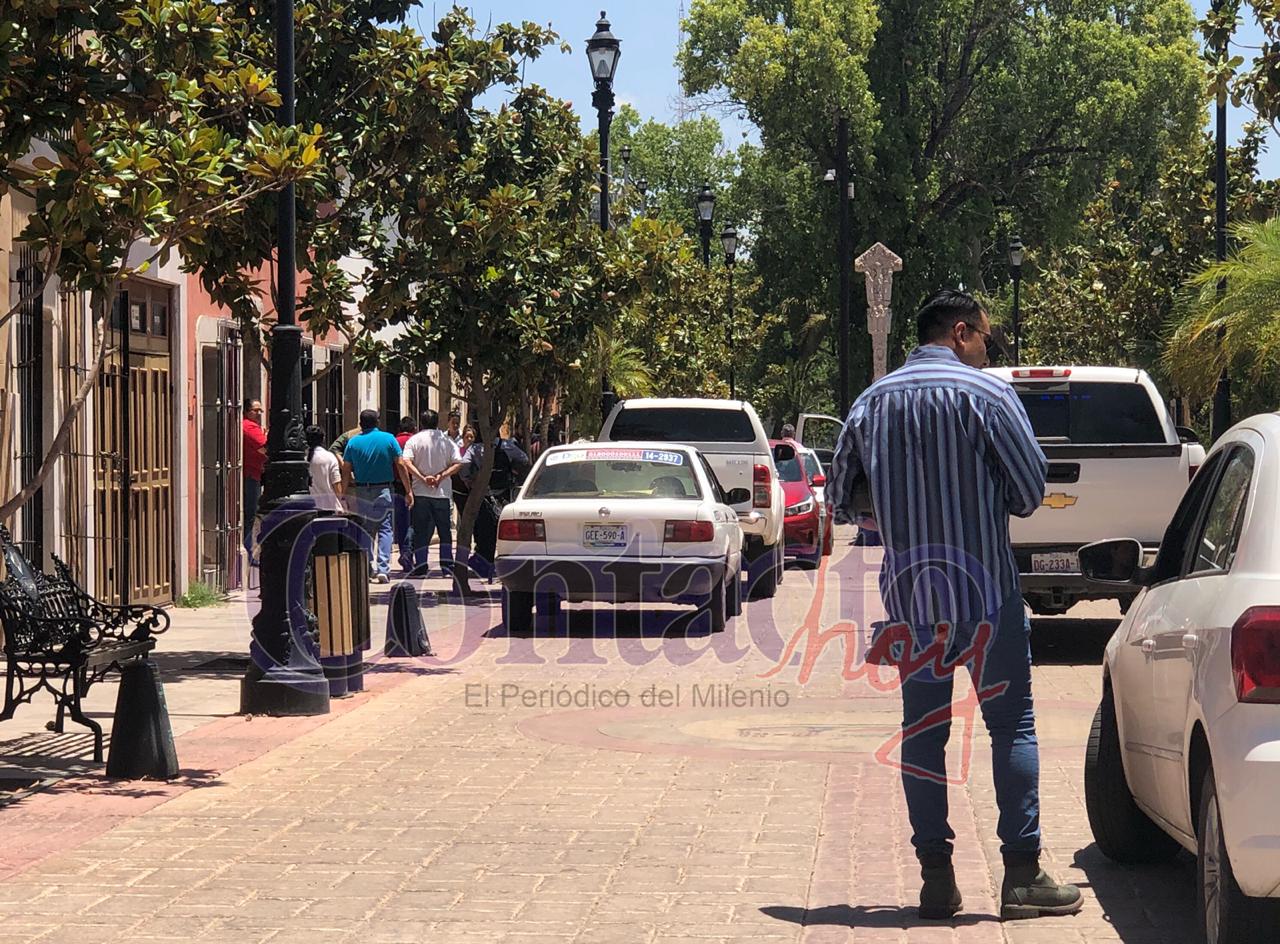 Asaltan oficinas del municipio de San Dimas en esta capital; la policía