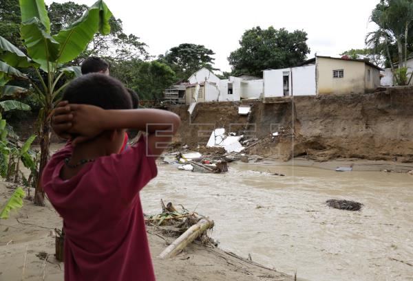 Resultado de imagen para Cerca de 5.000 desplazados en RepÃºblica Dominicana por las fuertes lluvias