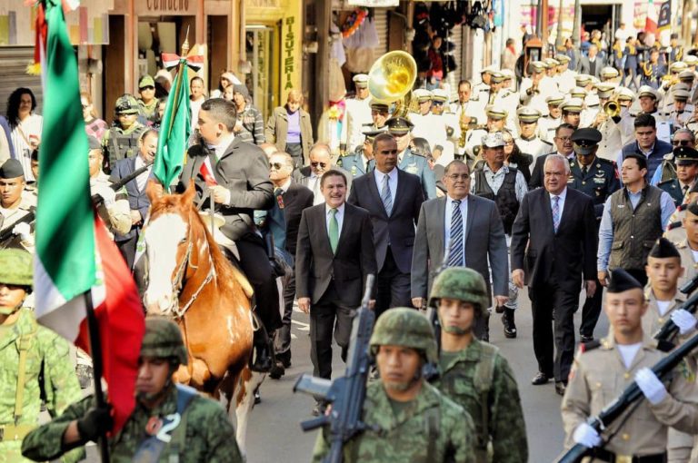 Encabeza Gobernador Marcha de la Lealtad