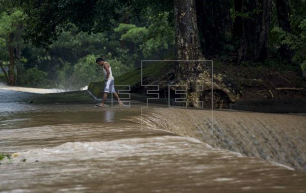 Costa Rica registra 2 desparecidos y 606 albergados por inundaciones