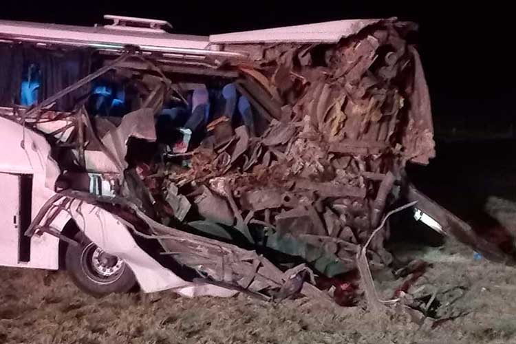 Dos Muertos Y Varios Heridos En Choque De Autobuses | Contacto Hoy